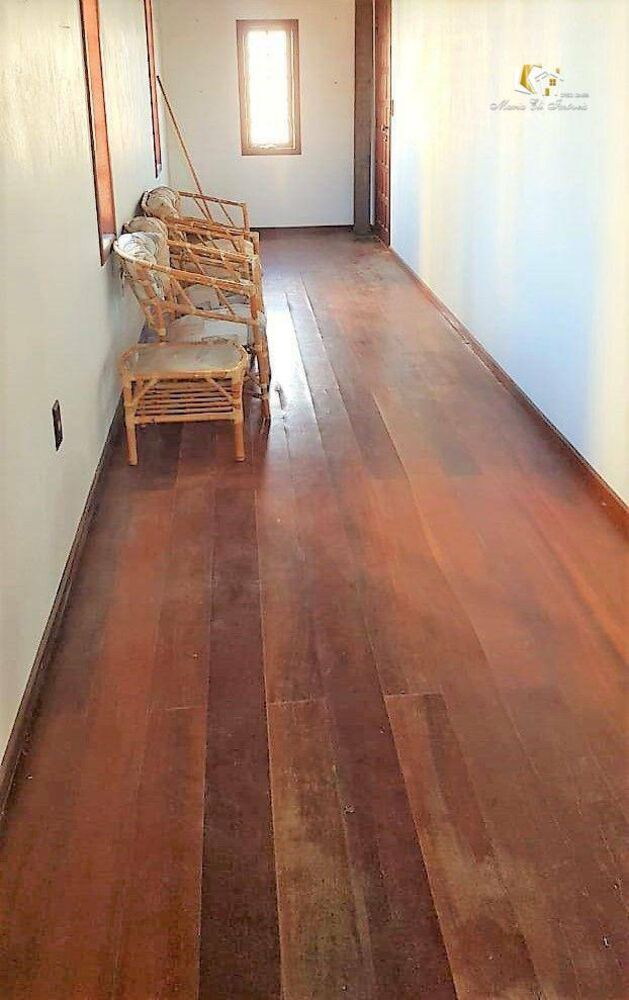 Casa à venda com 3 quartos, 330m² - Foto 4