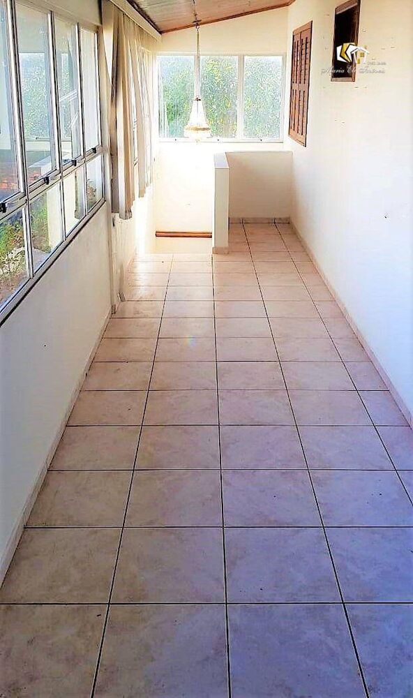 Casa à venda com 3 quartos, 330m² - Foto 3