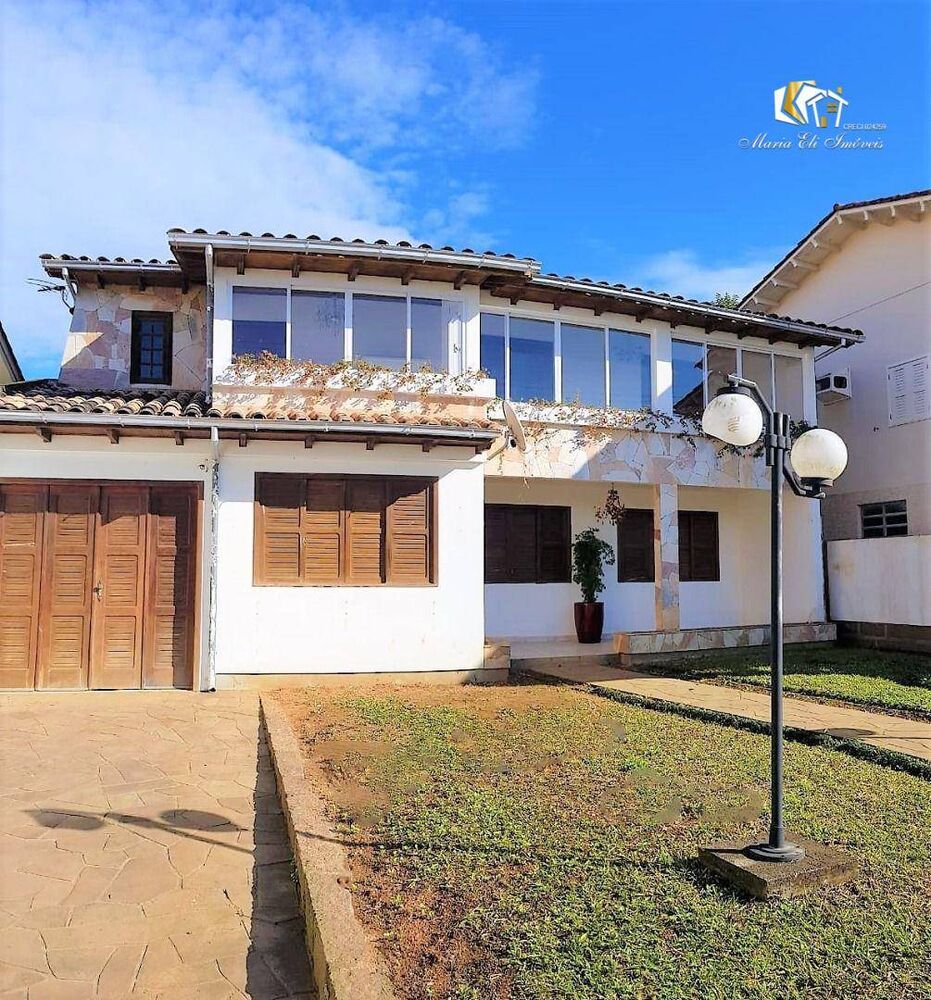 Casa à venda com 3 quartos, 330m² - Foto 1