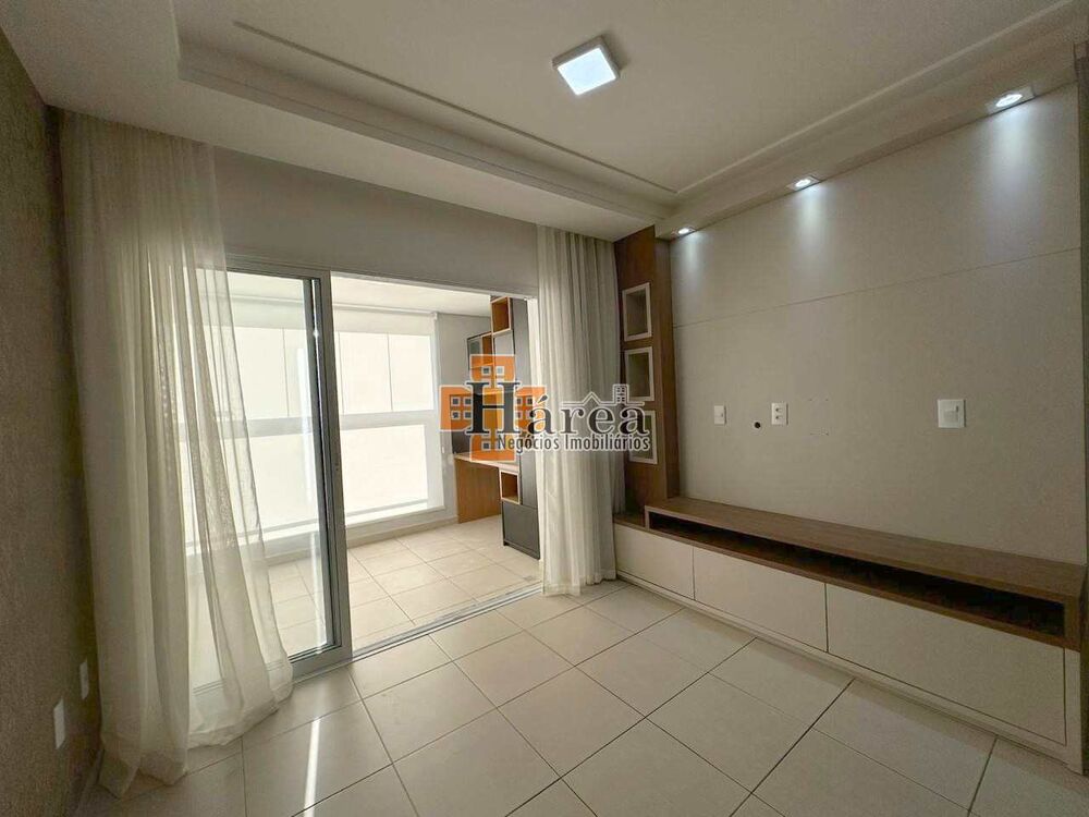 Apartamento à venda com 3 quartos, 155m² - Foto 2