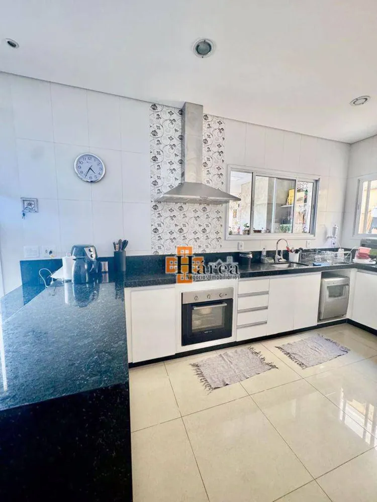 Sobrado, 3 quartos, 255 m² - Foto 1