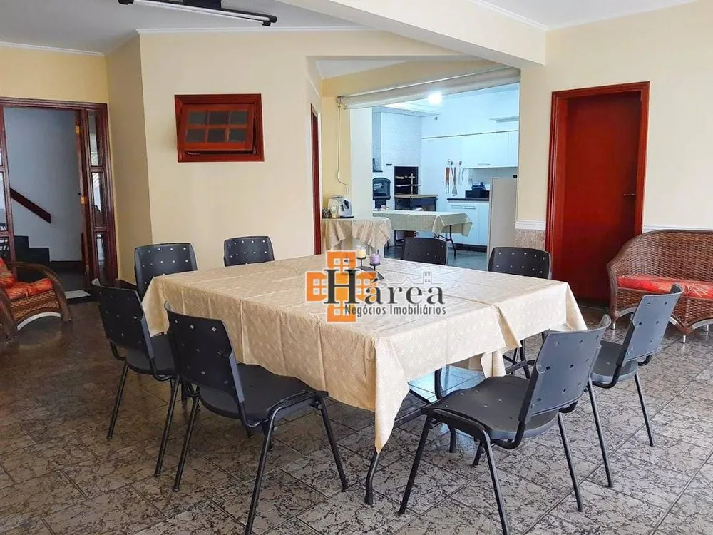 Sobrado, 3 quartos, 296 m² - Foto 1