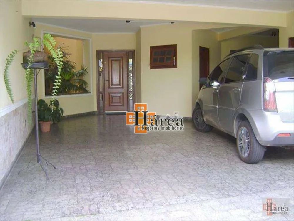 Sobrado, 3 quartos, 296 m² - Foto 1