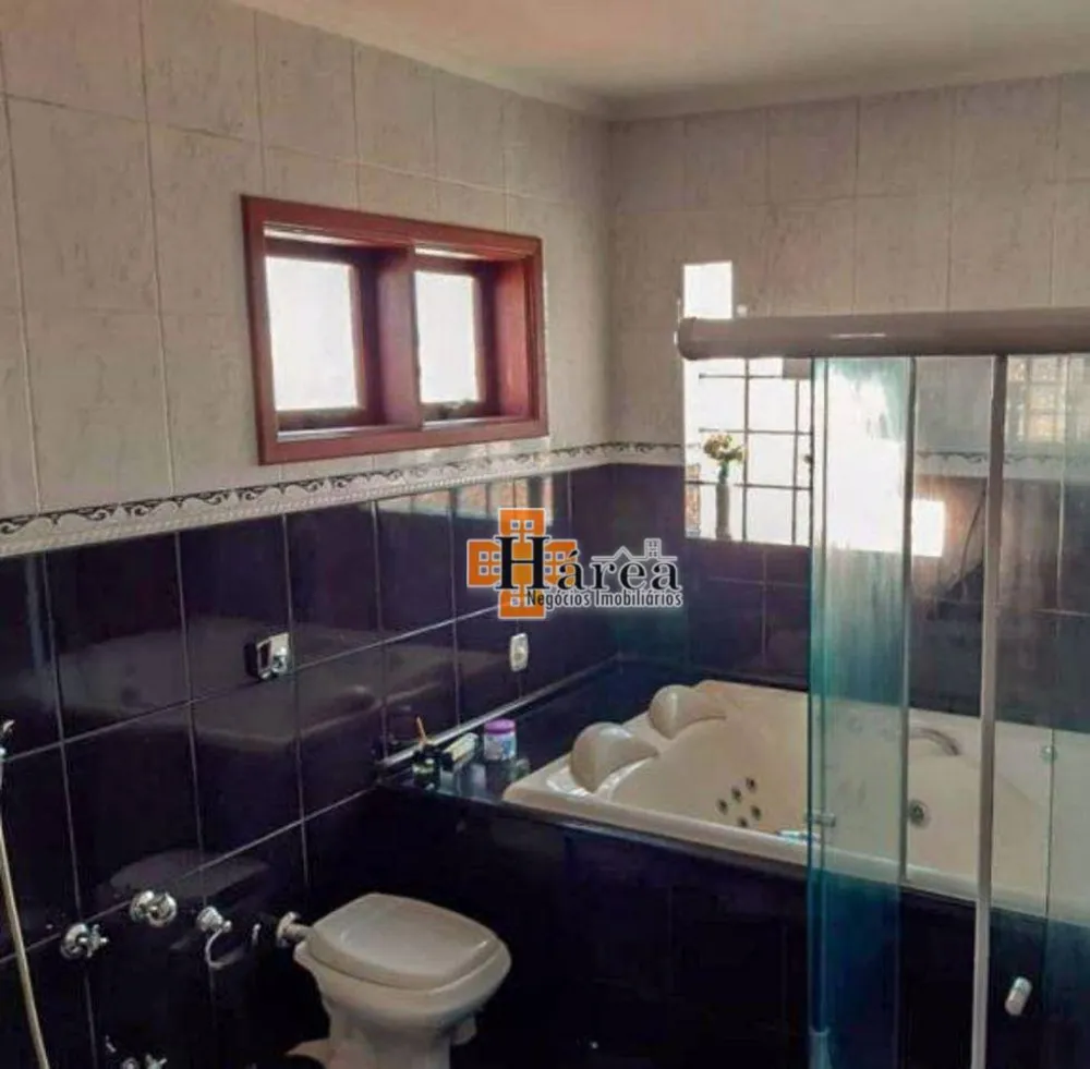 Sobrado, 3 quartos, 241 m² - Foto 3