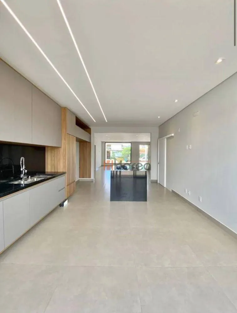 Sobrado, 3 quartos, 287 m² - Foto 2