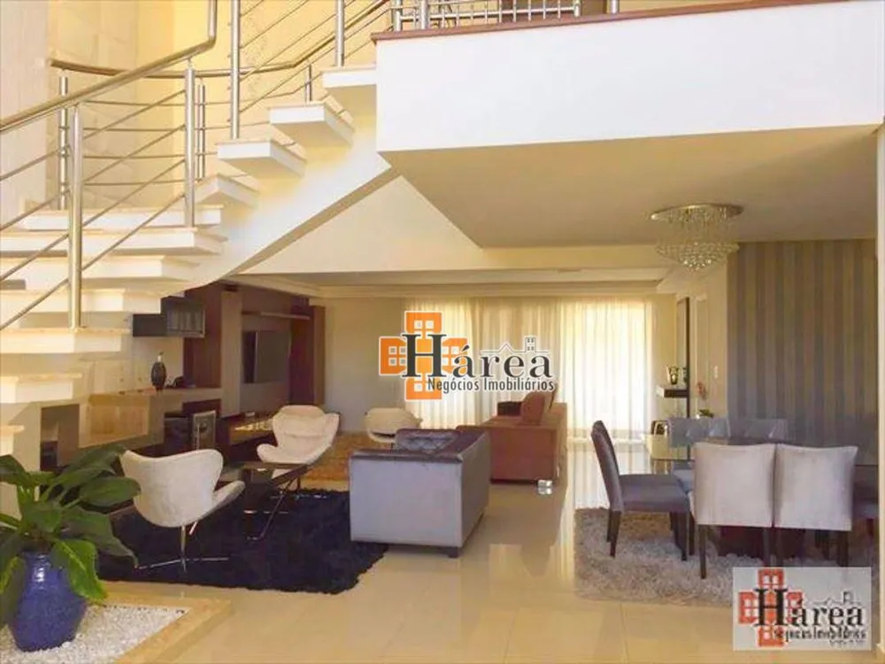 Sobrado, 3 quartos, 420 m² - Foto 1