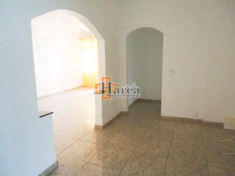 Apartamento à venda com 3 quartos, 110m² - Foto 2