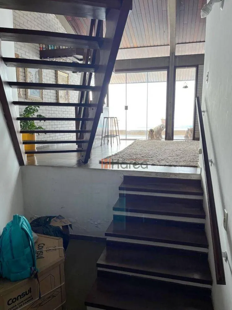 Sobrado, 3 quartos, 482 m² - Foto 1