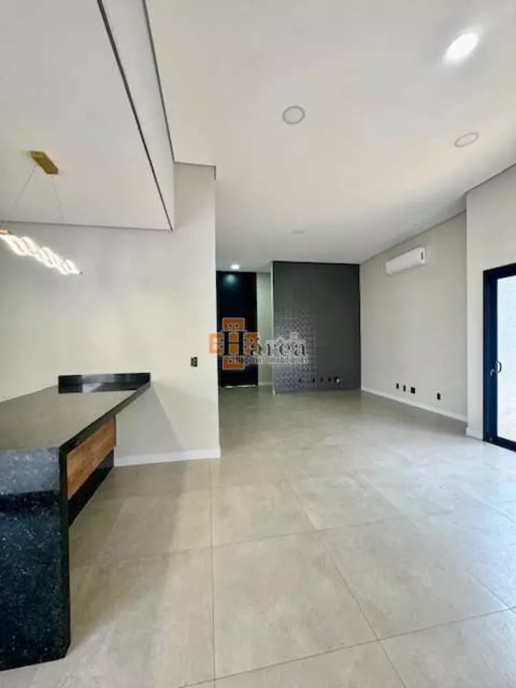 Casa de Condomínio para alugar com 3 quartos, 226m² - Foto 16