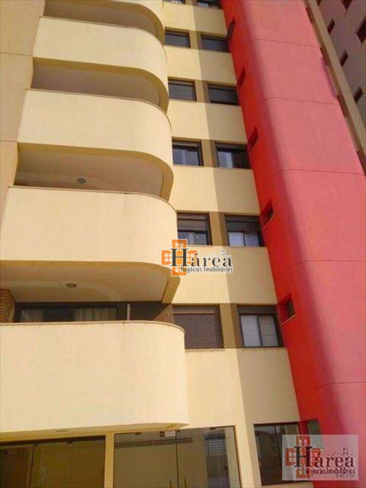 Apartamento à venda com 3 quartos, 137m² - Foto 2