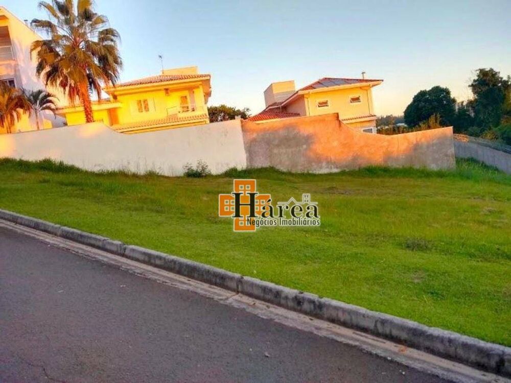 Loteamento e Condomínio, 540 m² - Foto 1