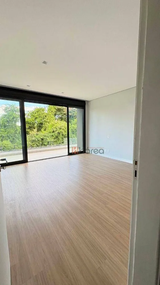 Sobrado, 3 quartos, 400 m² - Foto 1