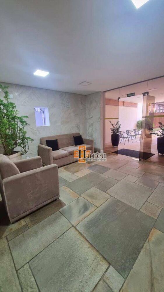 Apartamento à venda com 3 quartos, 121m² - Foto 3