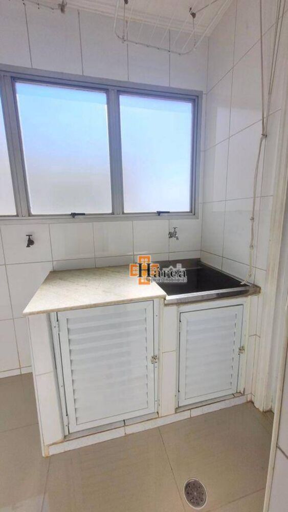 Apartamento à venda com 3 quartos, 121m² - Foto 9