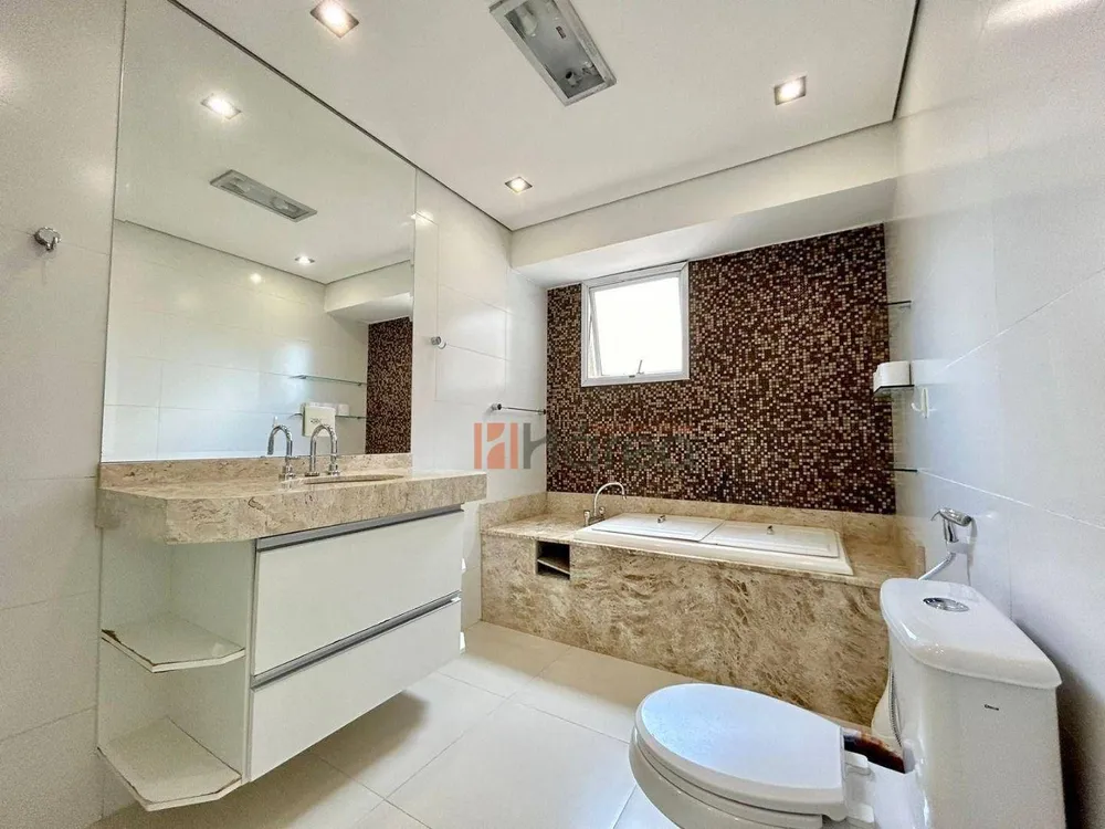 Apartamento, 3 quartos, 196 m² - Foto 10