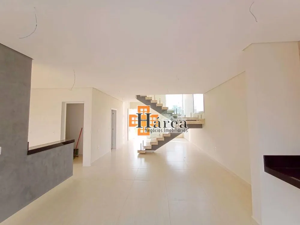 Sobrado, 3 quartos, 215 m² - Foto 3