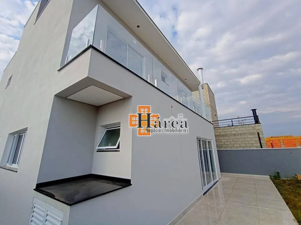 Sobrado, 3 quartos, 215 m² - Foto 1