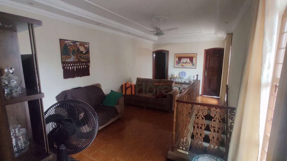 Casa, 4 quartos, 338 m² - Foto 2