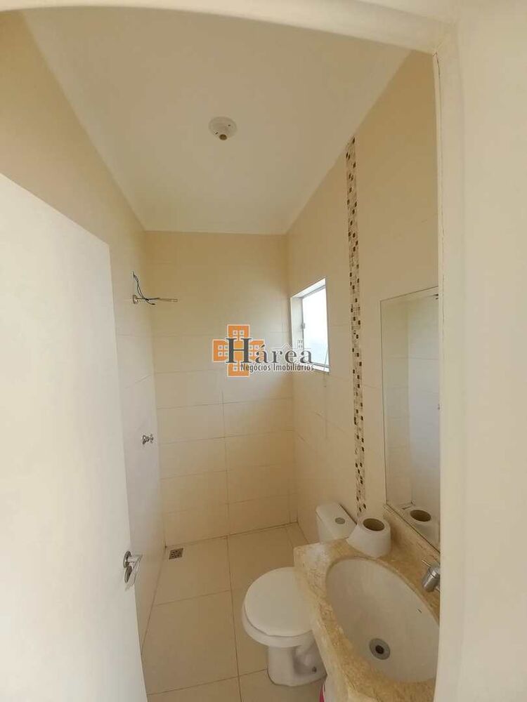 Sobrado à venda com 3 quartos, 244m² - Foto 2