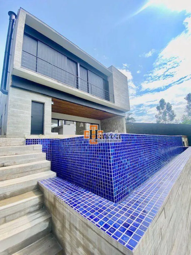 Sobrado, 3 quartos, 333 m² - Foto 1
