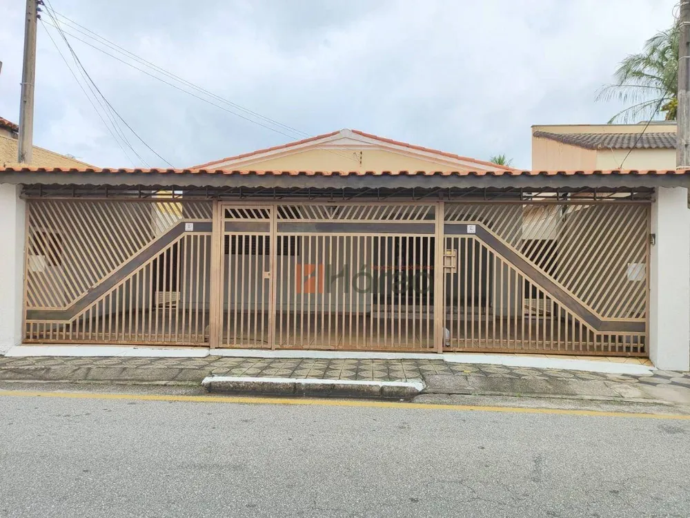 Casa, 3 quartos, 251 m² - Foto 1