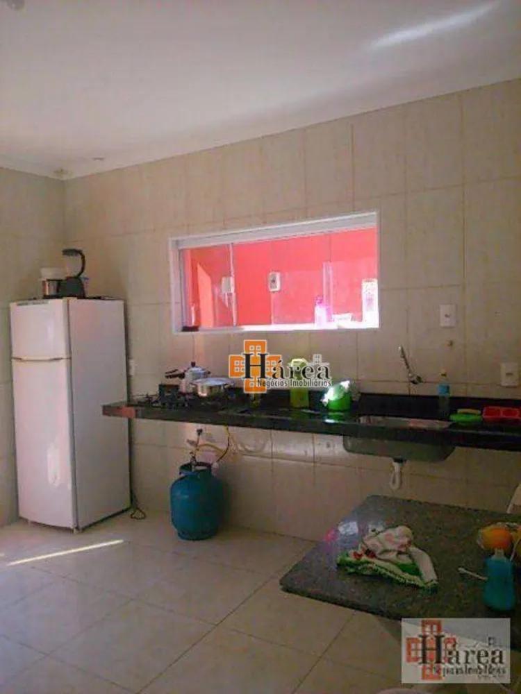 Casa, 3 quartos, 200 m² - Foto 1