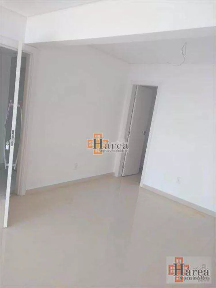 Apartamento à venda com 3 quartos, 137m² - Foto 2