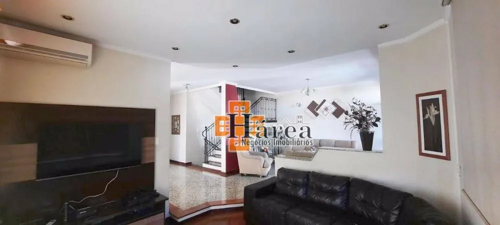 Sobrado, 3 quartos, 367 m² - Foto 1