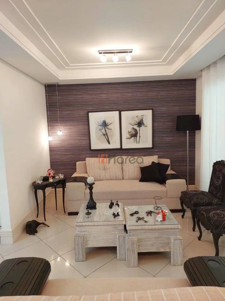 Apartamento, 3 quartos, 143 m² - Foto 1