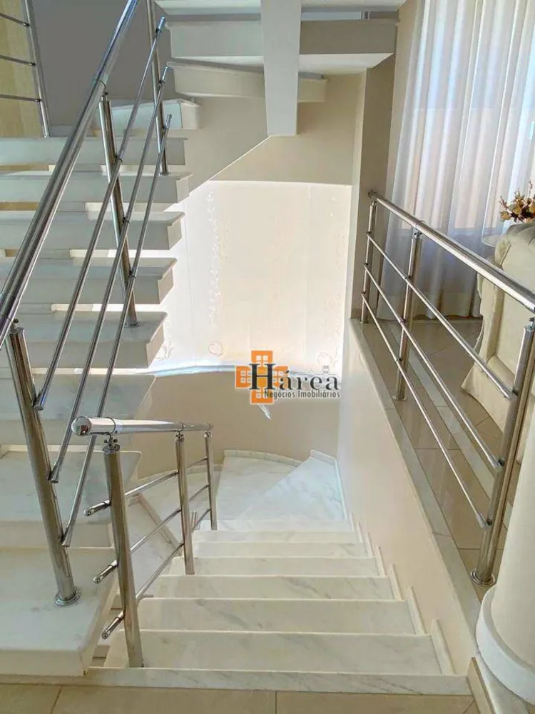 Sobrado, 3 quartos, 385 m² - Foto 2