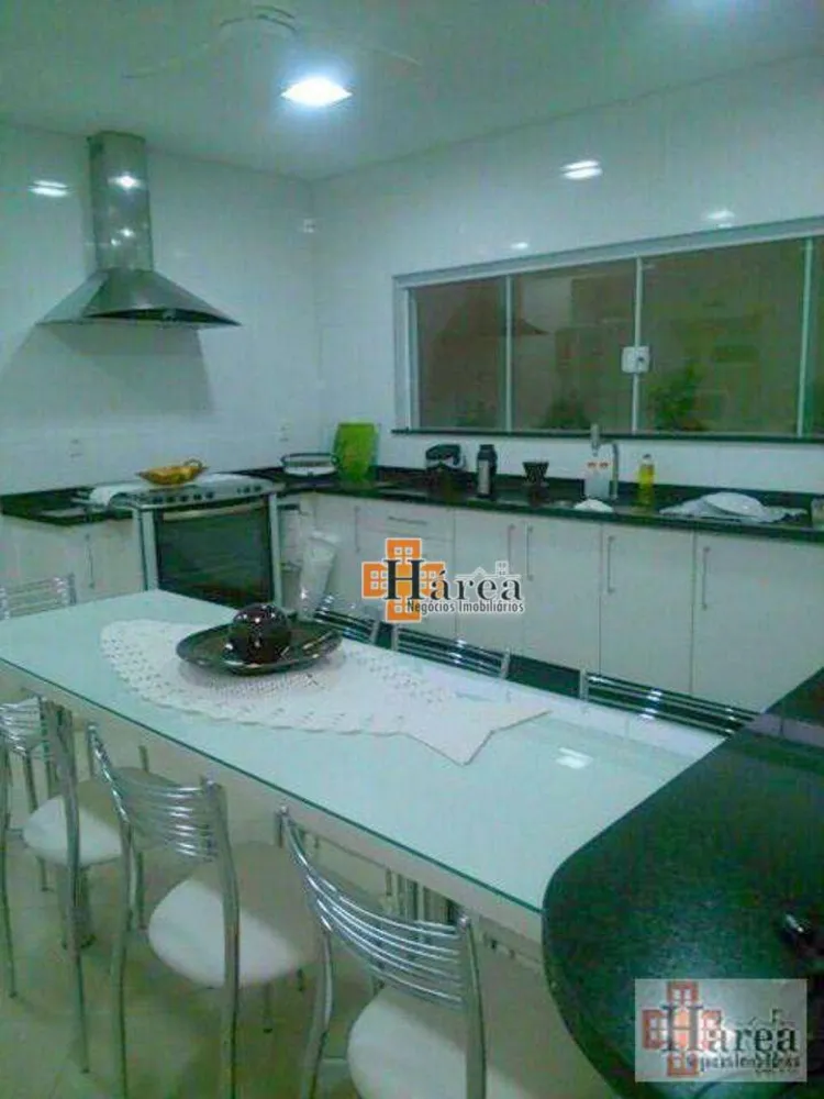 Sobrado, 3 quartos, 400 m² - Foto 1