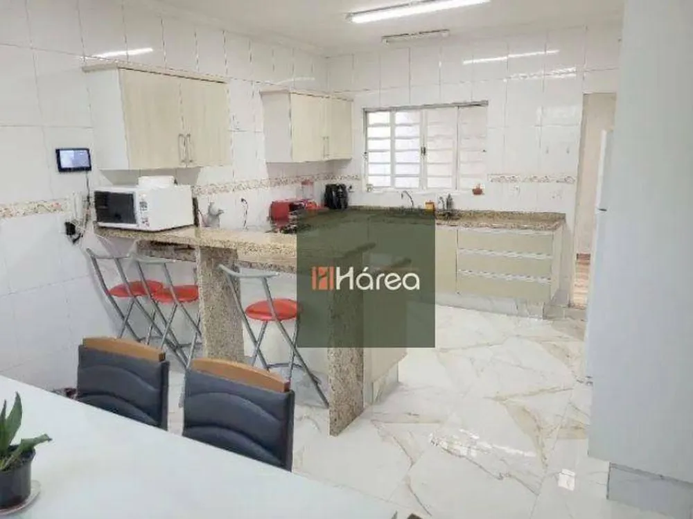 Casa, 3 quartos, 220 m² - Foto 4