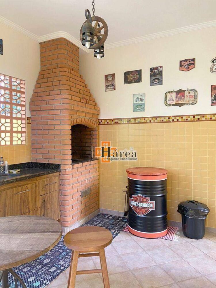 Sobrado, 3 quartos, 276 m² - Foto 1