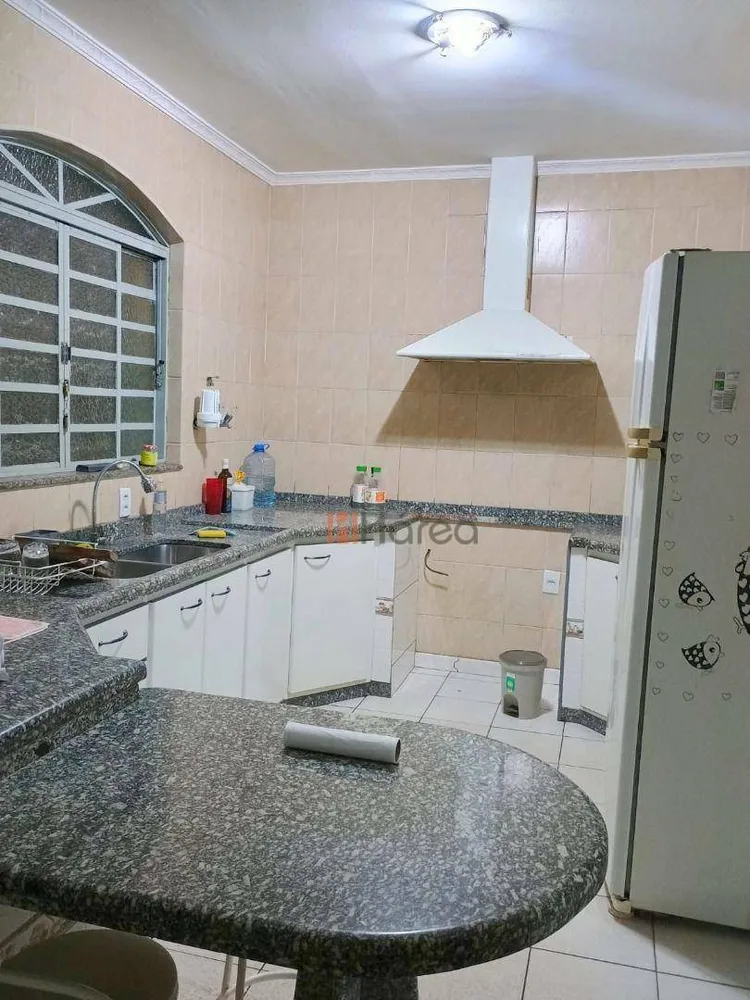Casa, 3 quartos, 181 m² - Foto 8
