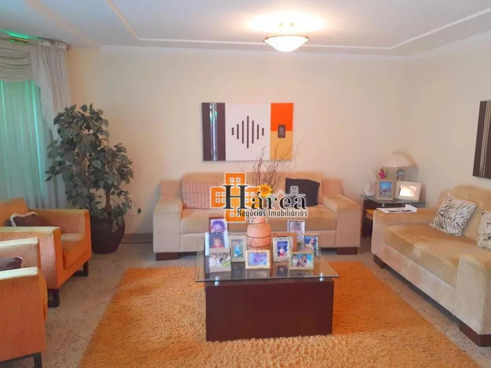 Sobrado, 3 quartos, 338 m² - Foto 1