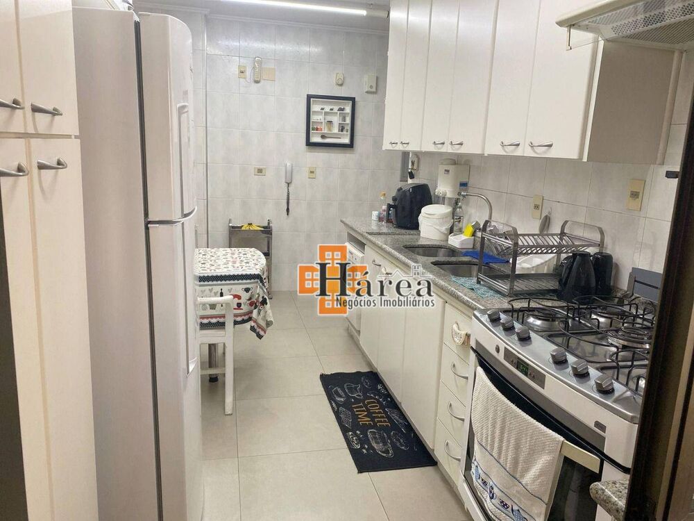Apartamento à venda com 3 quartos, 151m² - Foto 13