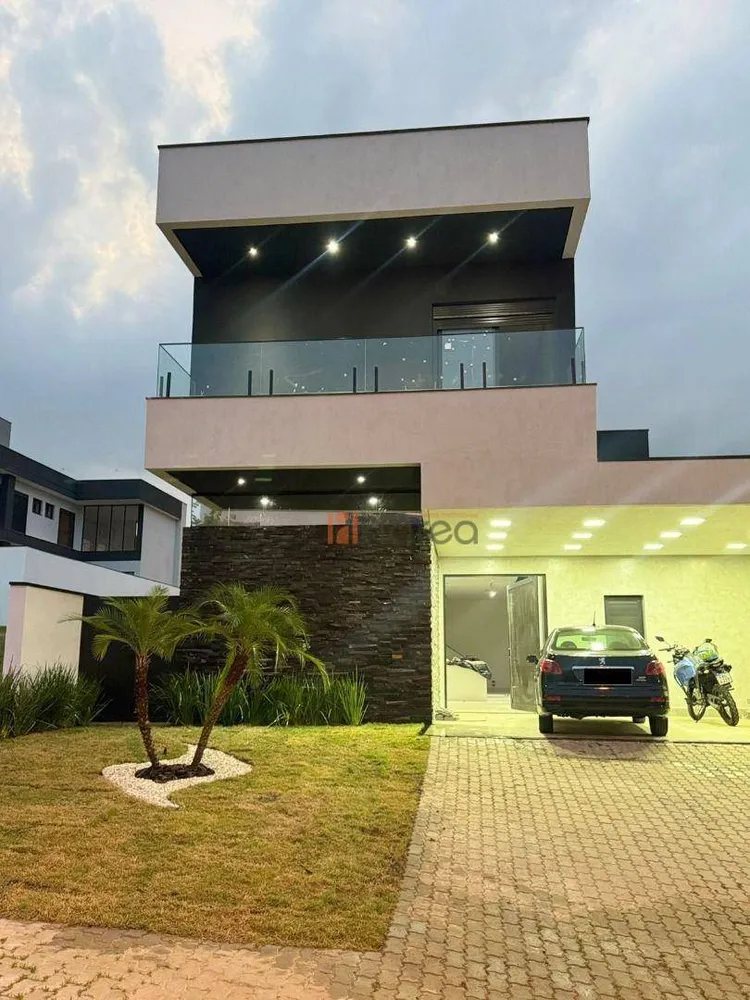 Sobrado, 3 quartos, 404 m² - Foto 1