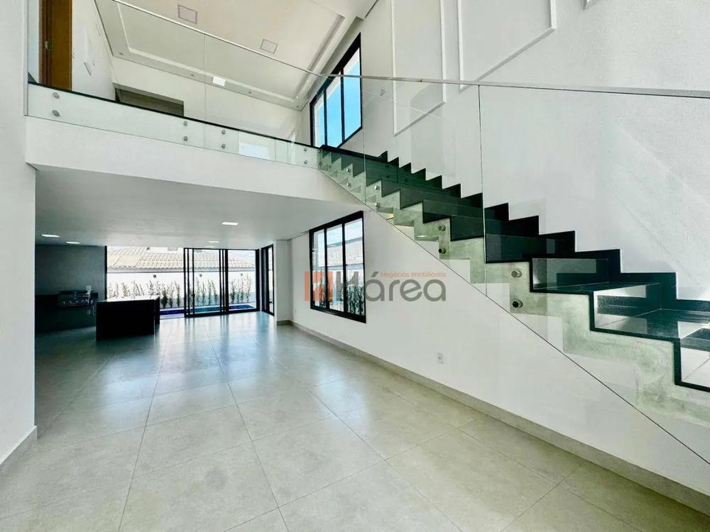 Sobrado, 3 quartos, 275 m² - Foto 1