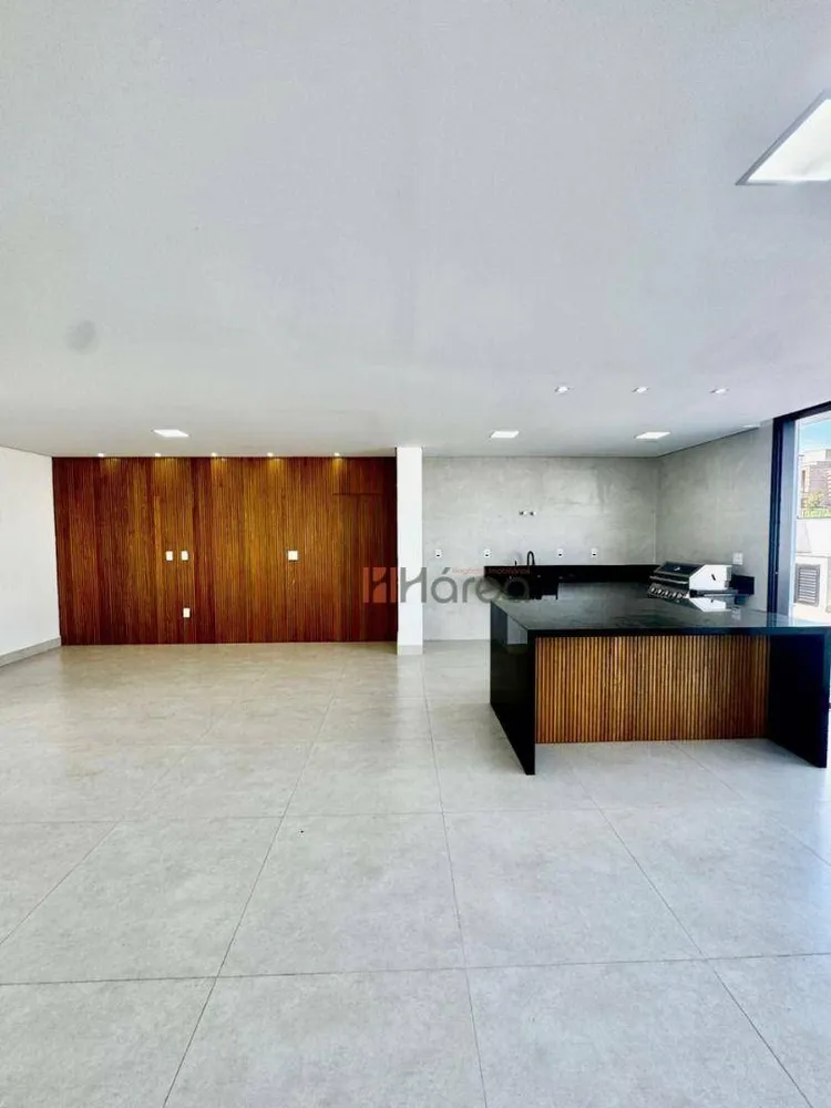 Sobrado, 3 quartos, 275 m² - Foto 1