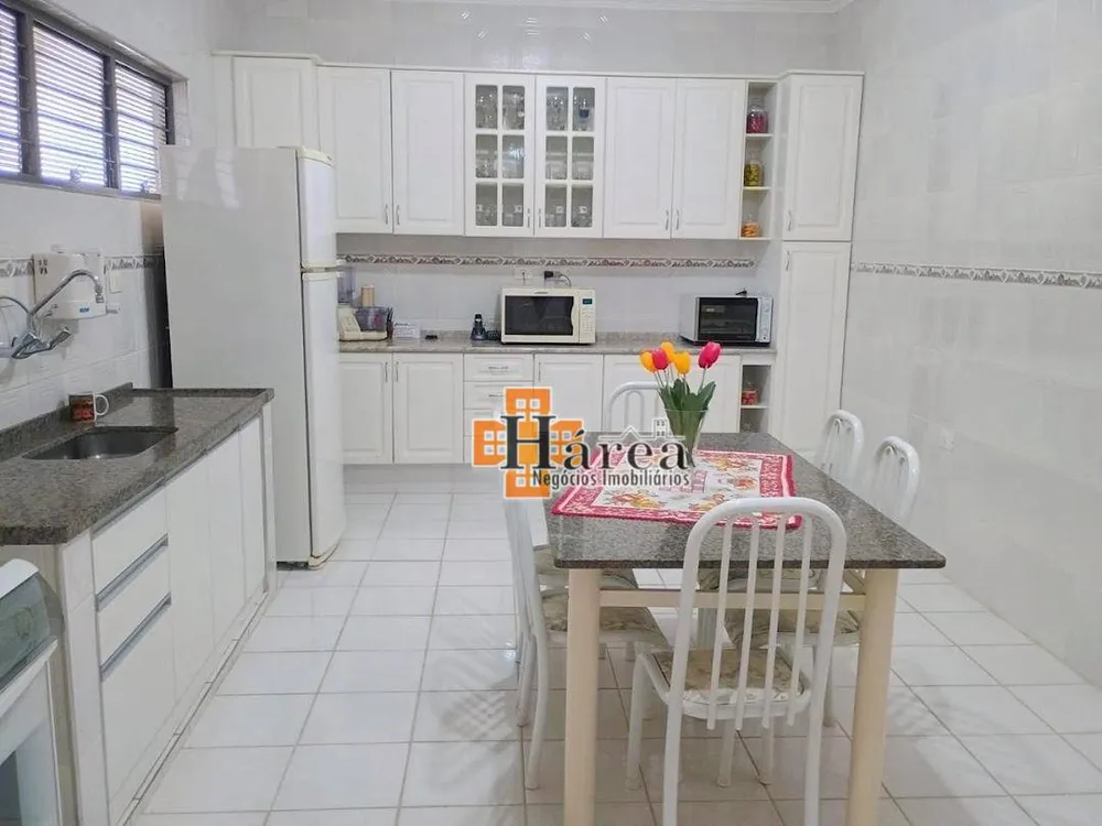 Casa, 3 quartos, 307 m² - Foto 4