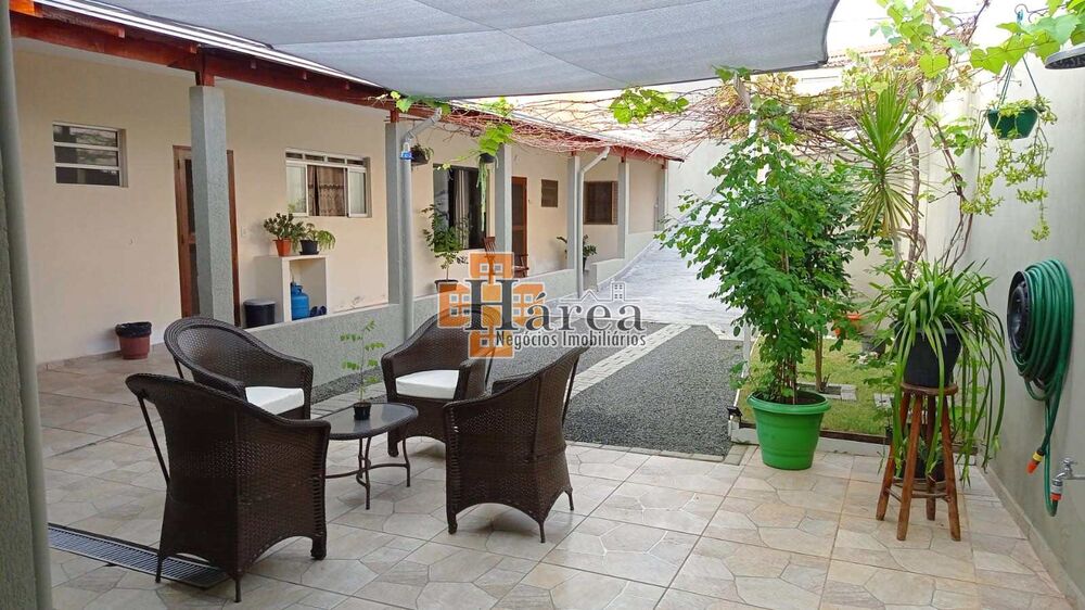 Casa à venda com 2 quartos, 190m² - Foto 4