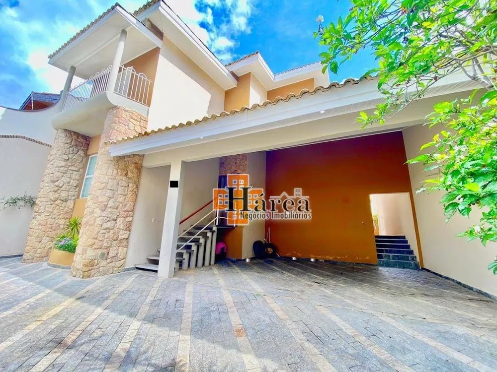 Sobrado, 3 quartos, 304 m² - Foto 1