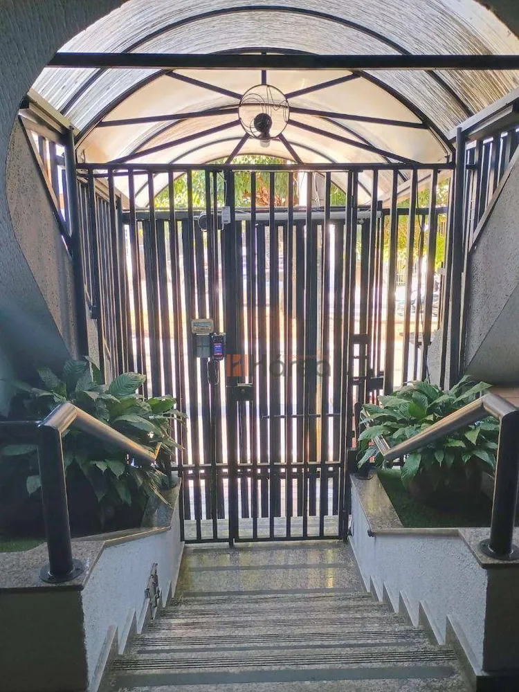 Apartamento, 3 quartos, 131 m² - Foto 2