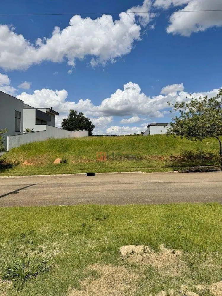 Loteamento e Condomínio, 1000 m² - Foto 1