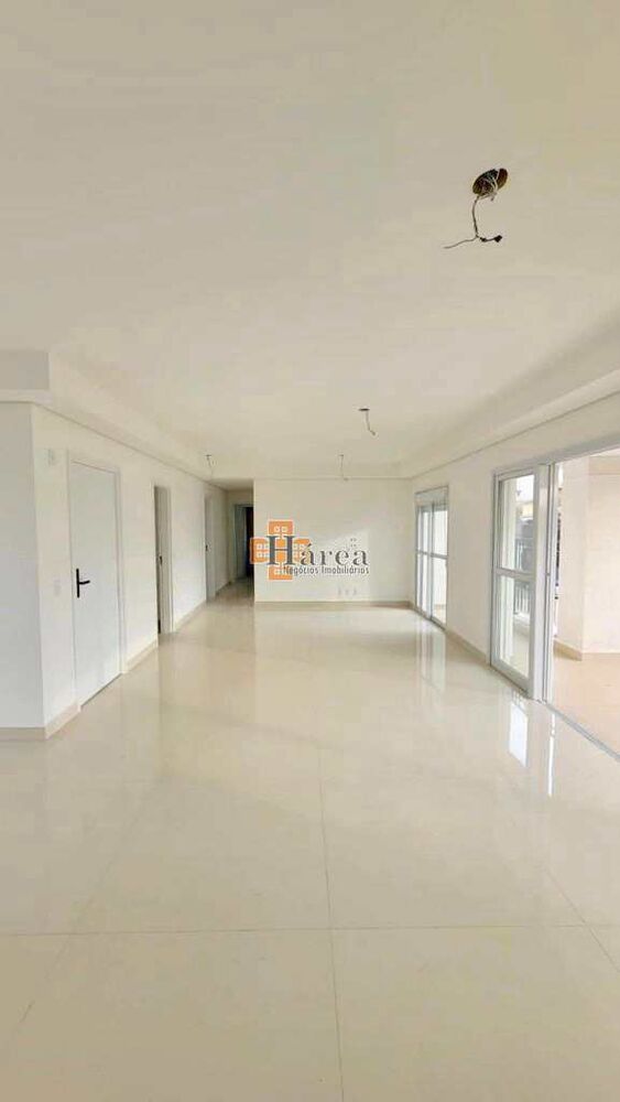 Apartamento à venda com 3 quartos, 166m² - Foto 1