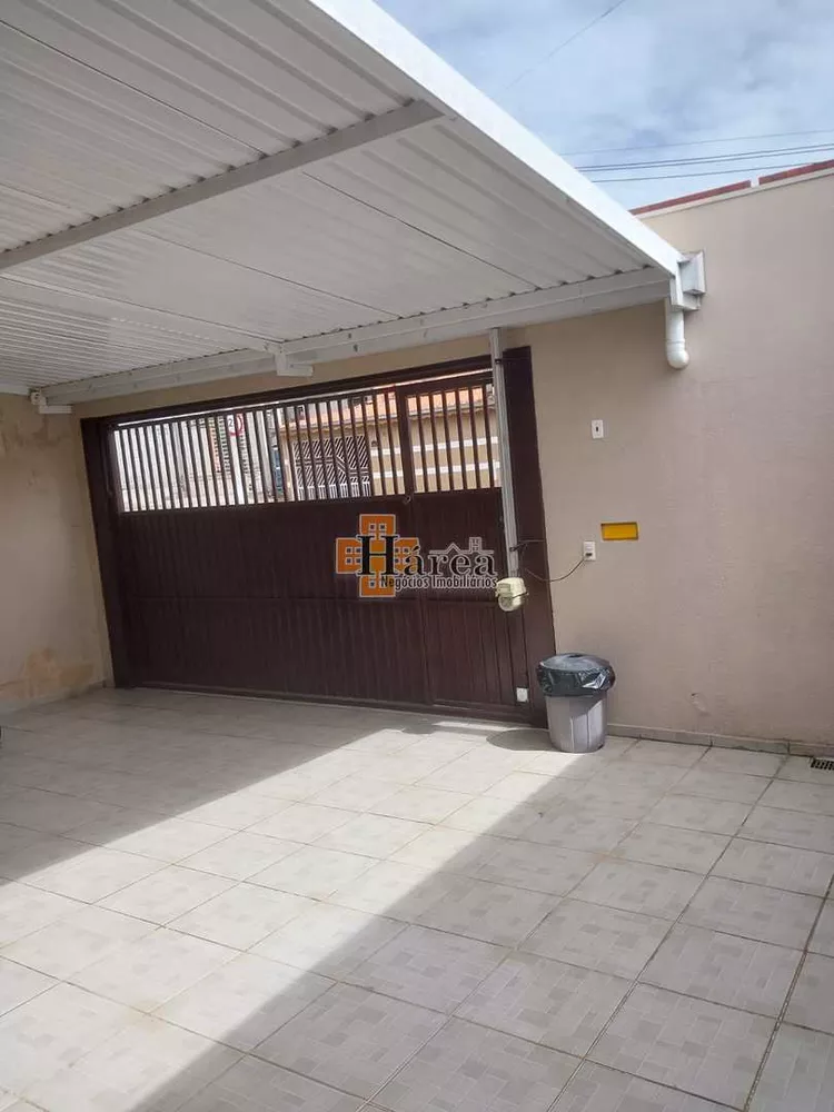 Casa à venda com 2 quartos, 130m² - Foto 2