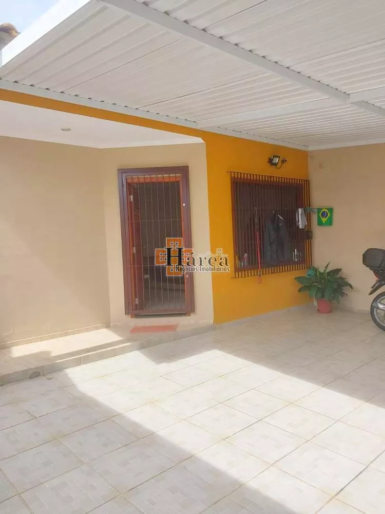 Casa à venda com 2 quartos, 130m² - Foto 3