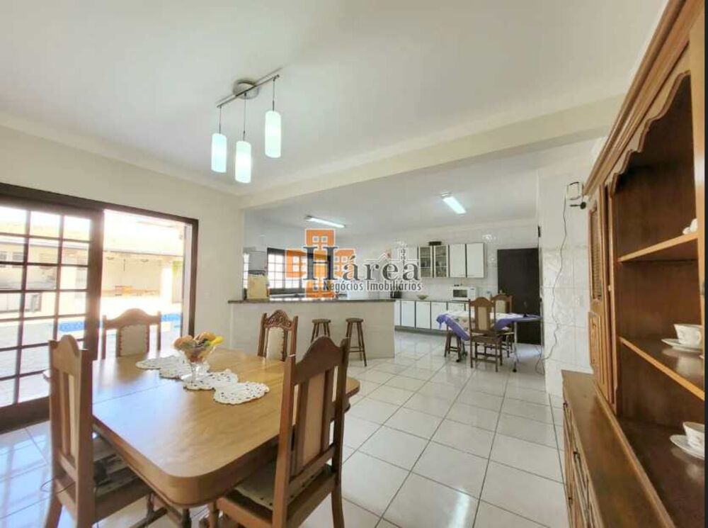 Sobrado à venda com 5 quartos, 374m² - Foto 3