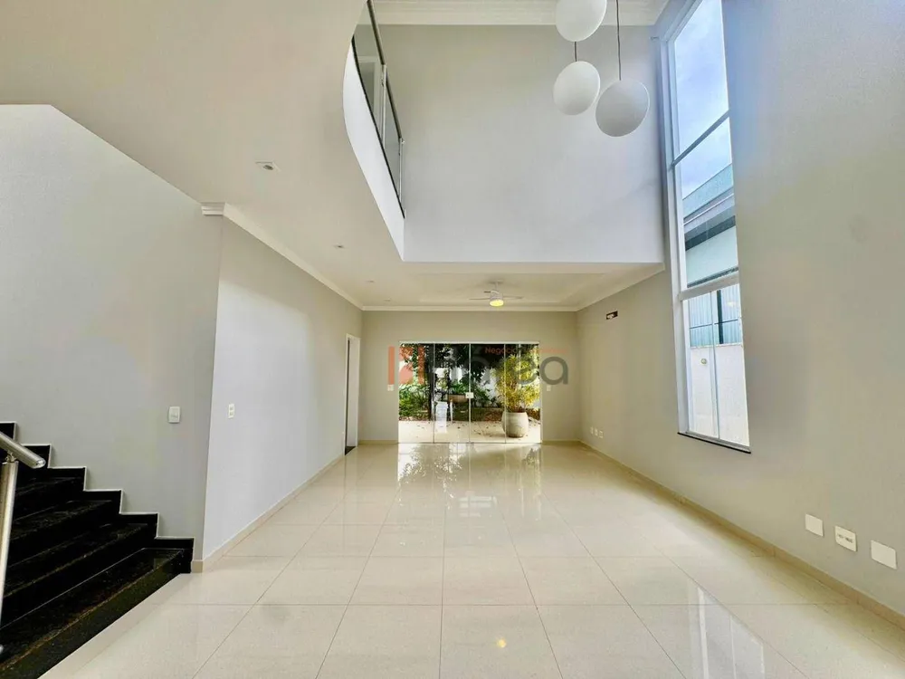 Sobrado, 4 quartos, 290 m² - Foto 1