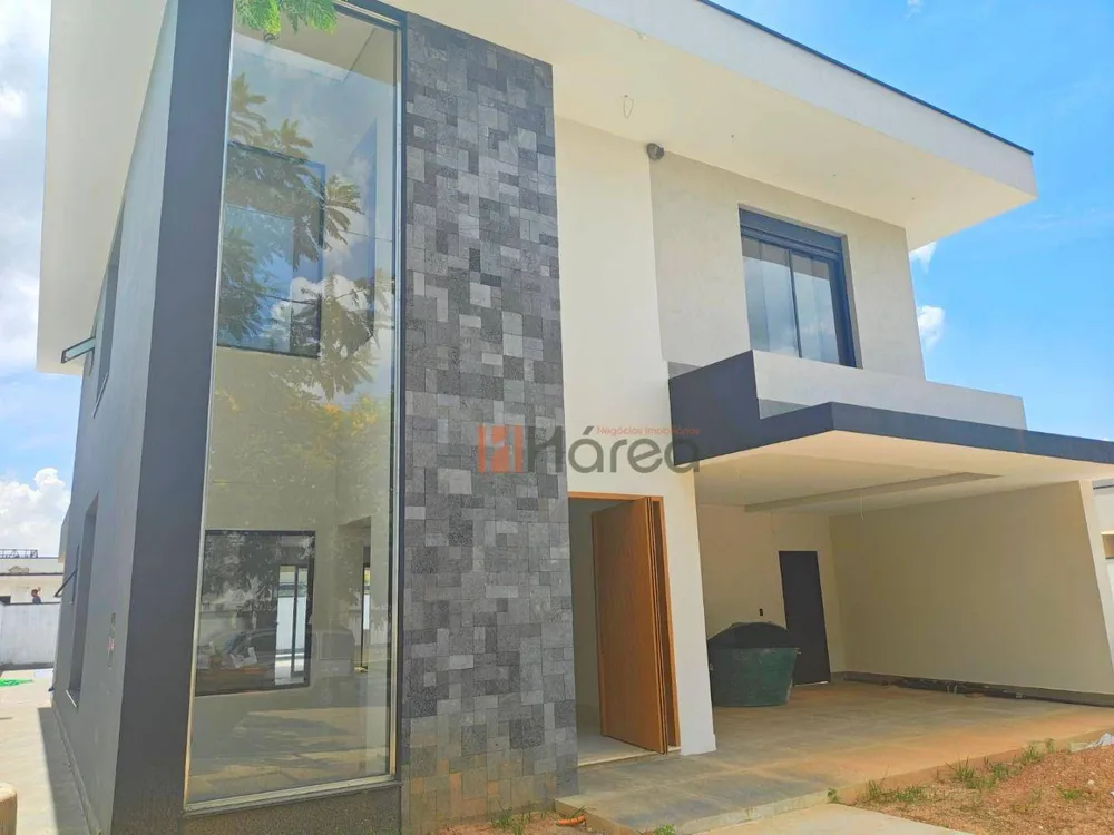 Sobrado, 3 quartos, 327 m² - Foto 1